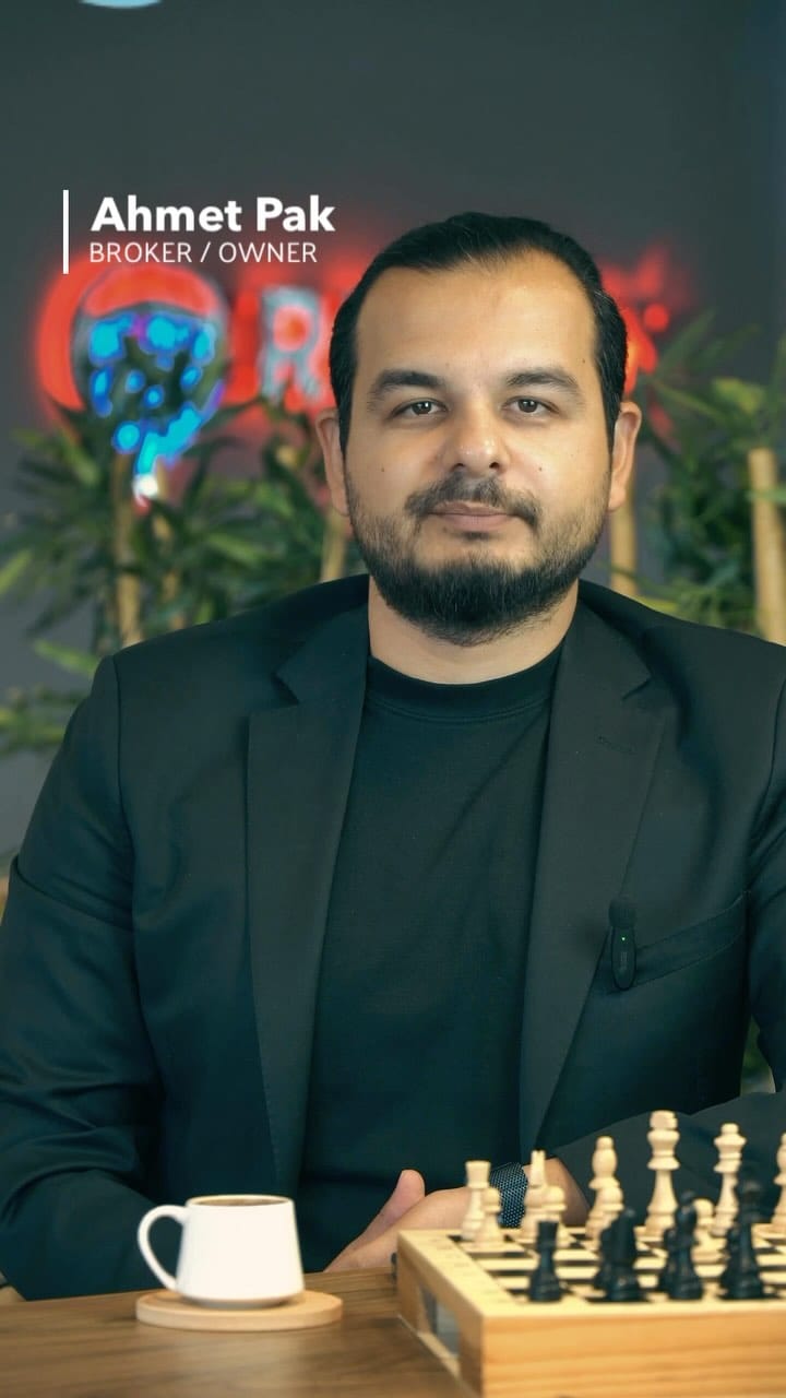 Post 3 by Ahmet Pak on Instagram (video)