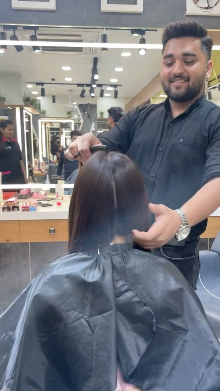 Post 10 by Deep Limbachiya | Hair Educator on Instagram (video)