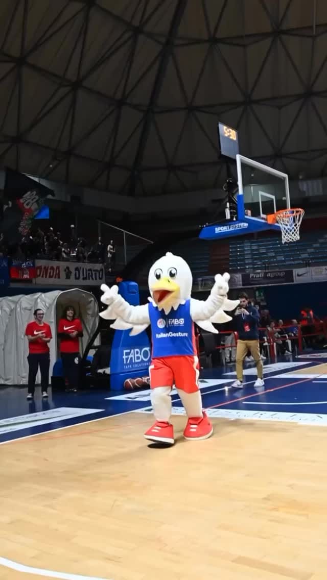 Post 6 by Italian Gesture LAB on Instagram (video)