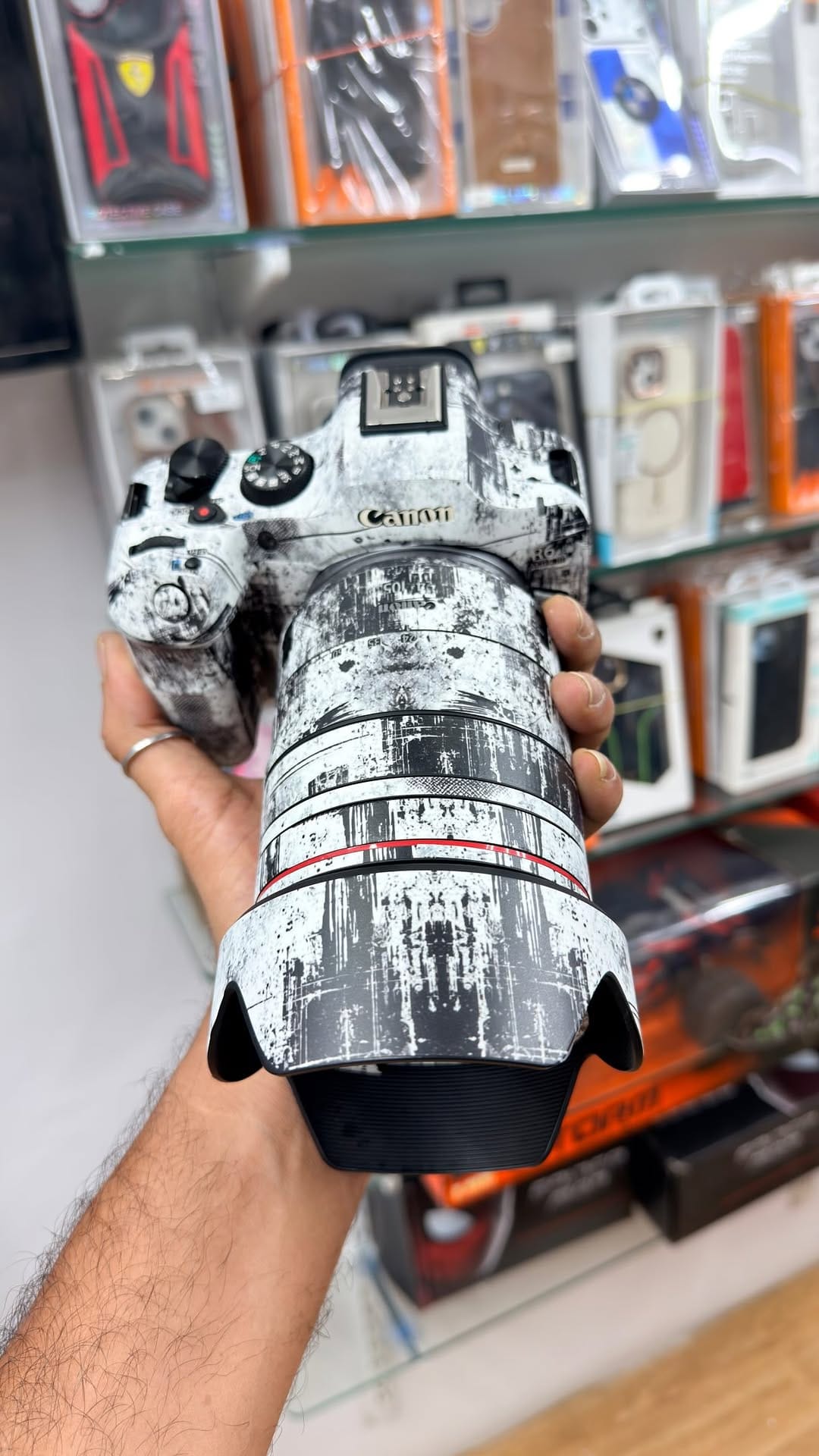 Post 2 by unique skins & accessories🇮🇳 on Instagram (video)