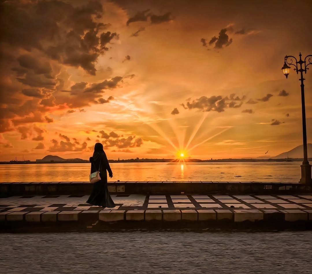 Post 6 by Roman Shahid Hussain on Instagram (image)