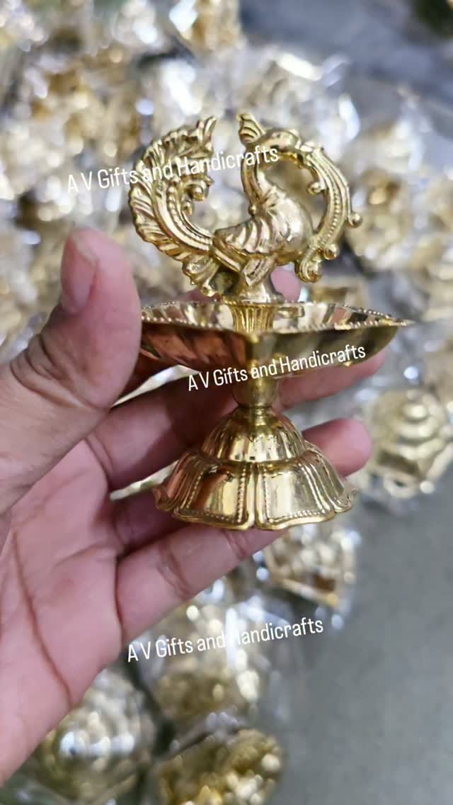 Post 7 by A V Gifts and Handicrafts/Gift Shop on Instagram (video)