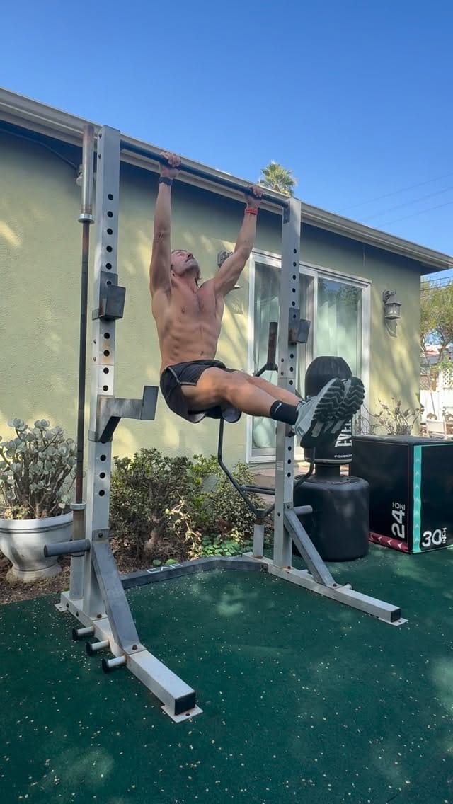Post 4 by Edoardo Frattini on Instagram (video)