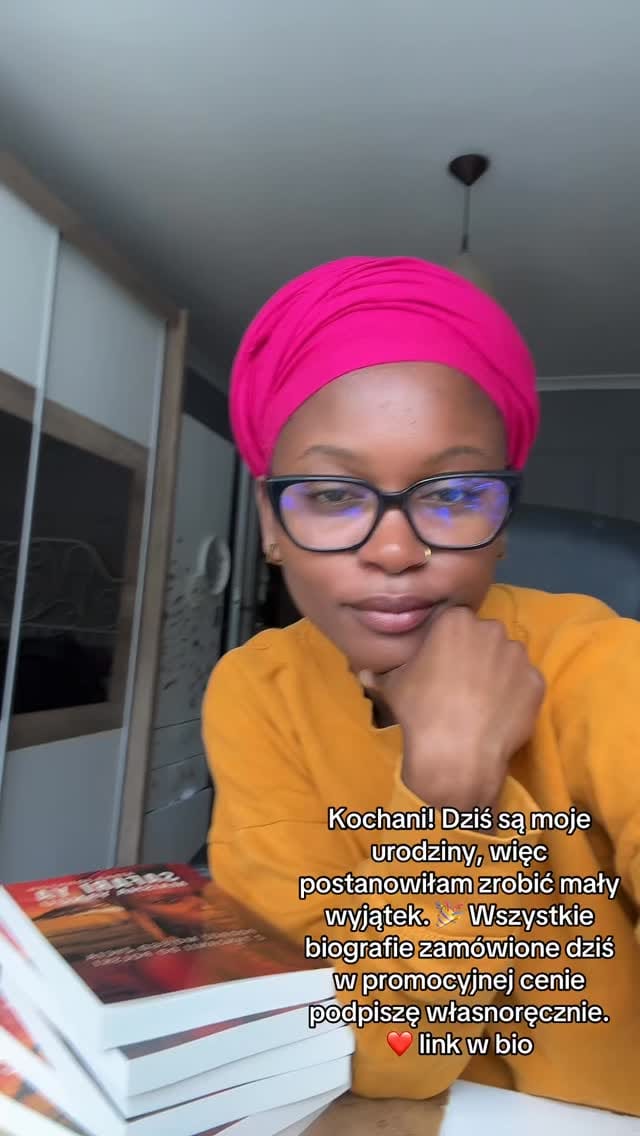 Post 8 by Aisha Jewelry on Instagram (video)