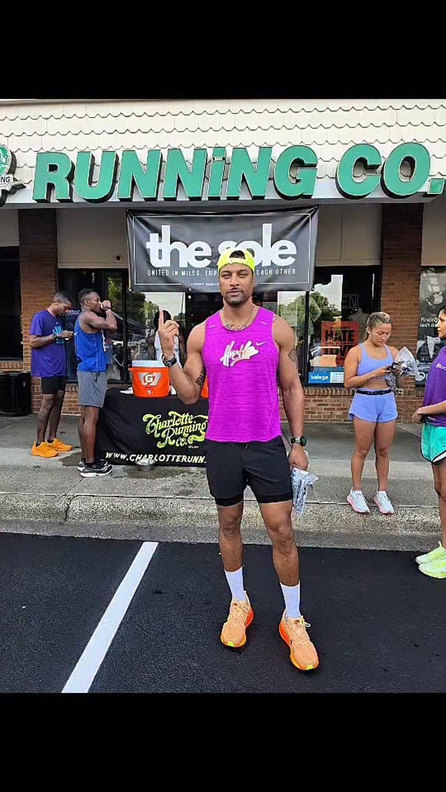 Post 10 by Antwaun Cook on Instagram (video)