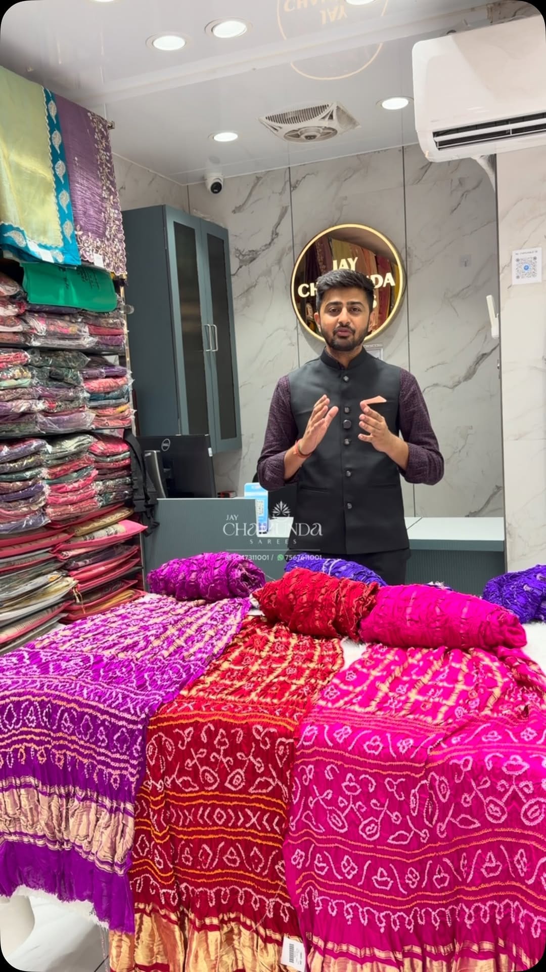 Post 8 by JAY CHAMUNDA SAREES ( Vaghela Jayesh Dineshbhai ) on Instagram (video)