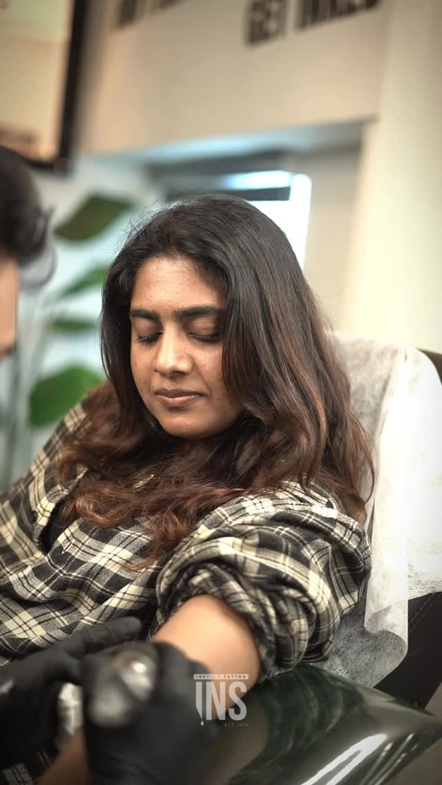 Post 5 by 𝗜𝗡𝗦𝗧𝗬𝗟𝗘 𝗧𝗔𝗧𝗧𝗢𝗢 I PIERCING - KOCHI on Instagram (video)