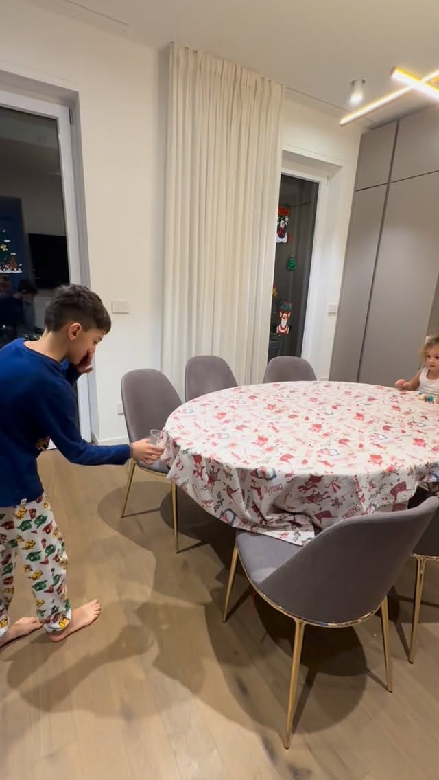 Post 9 by 🅢🅣🅔🅕🅐🅝🅘🅐 🅓🅔🅥🅐🅛 on Instagram (video)