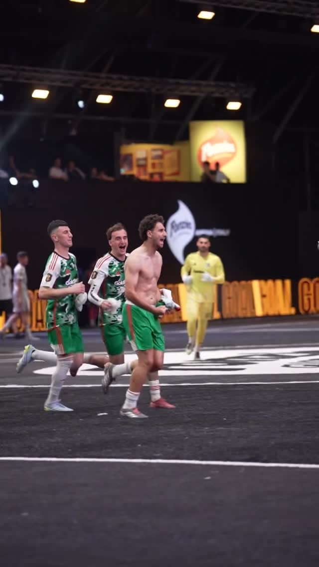 Post 2 by Domenico Rossi on Instagram (video)