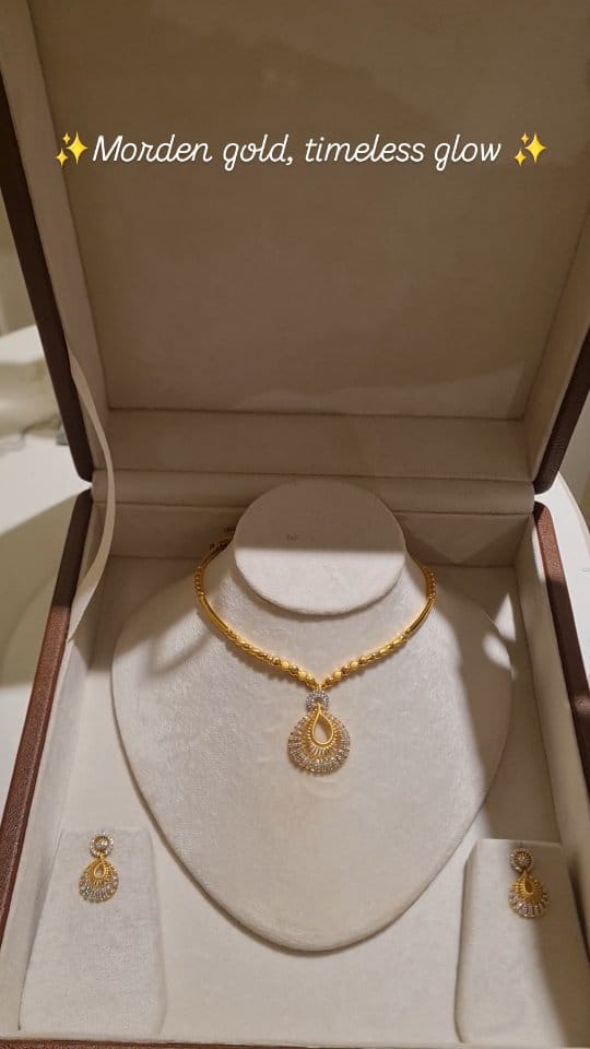 Post 6 by Swarn Mahal Jewellers (p) Ltd. on Instagram (video)