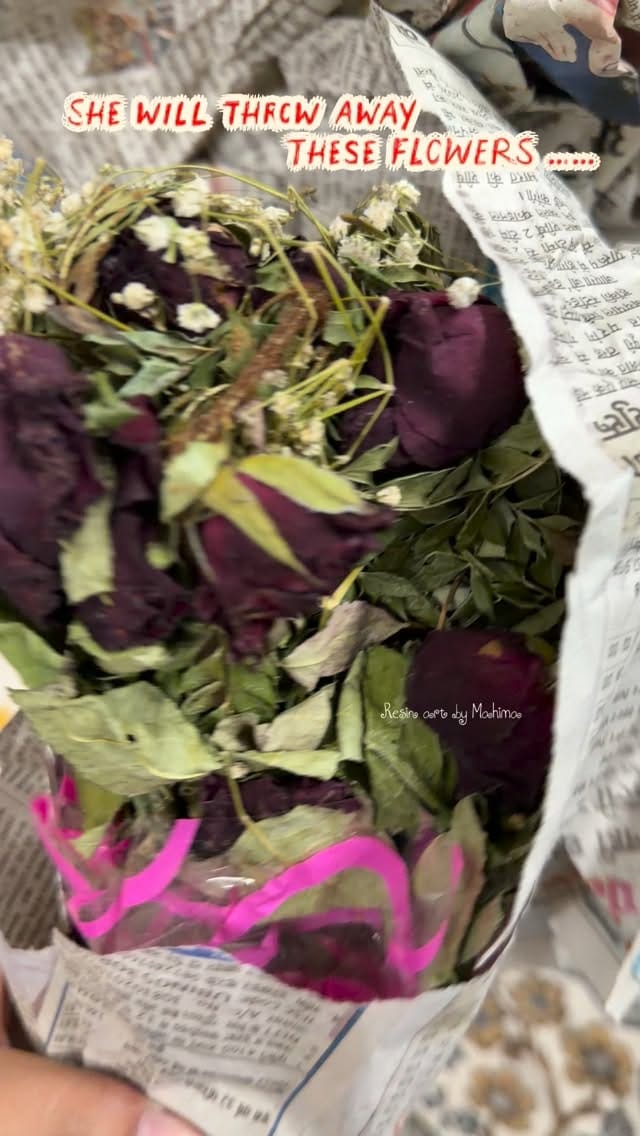 Post 4 by Valentines gift | Resin Art | Hamper’s on Instagram (video)