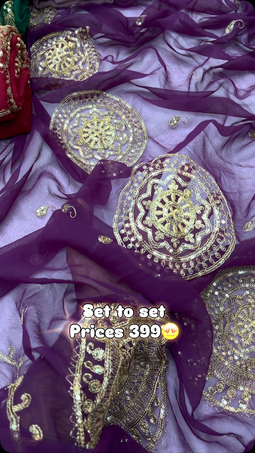 Post 7 by surat sarees on Instagram (video)