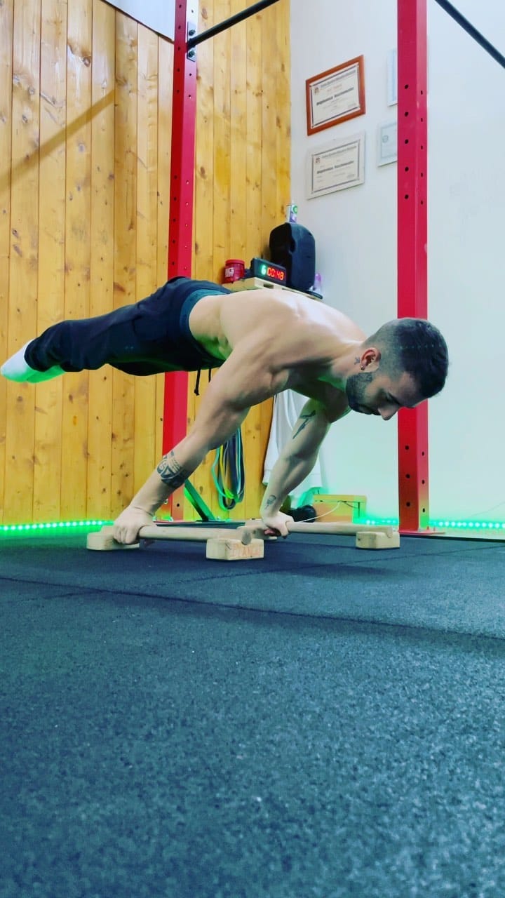 Post 9 by Andrea Mantello (力) on Instagram (video)
