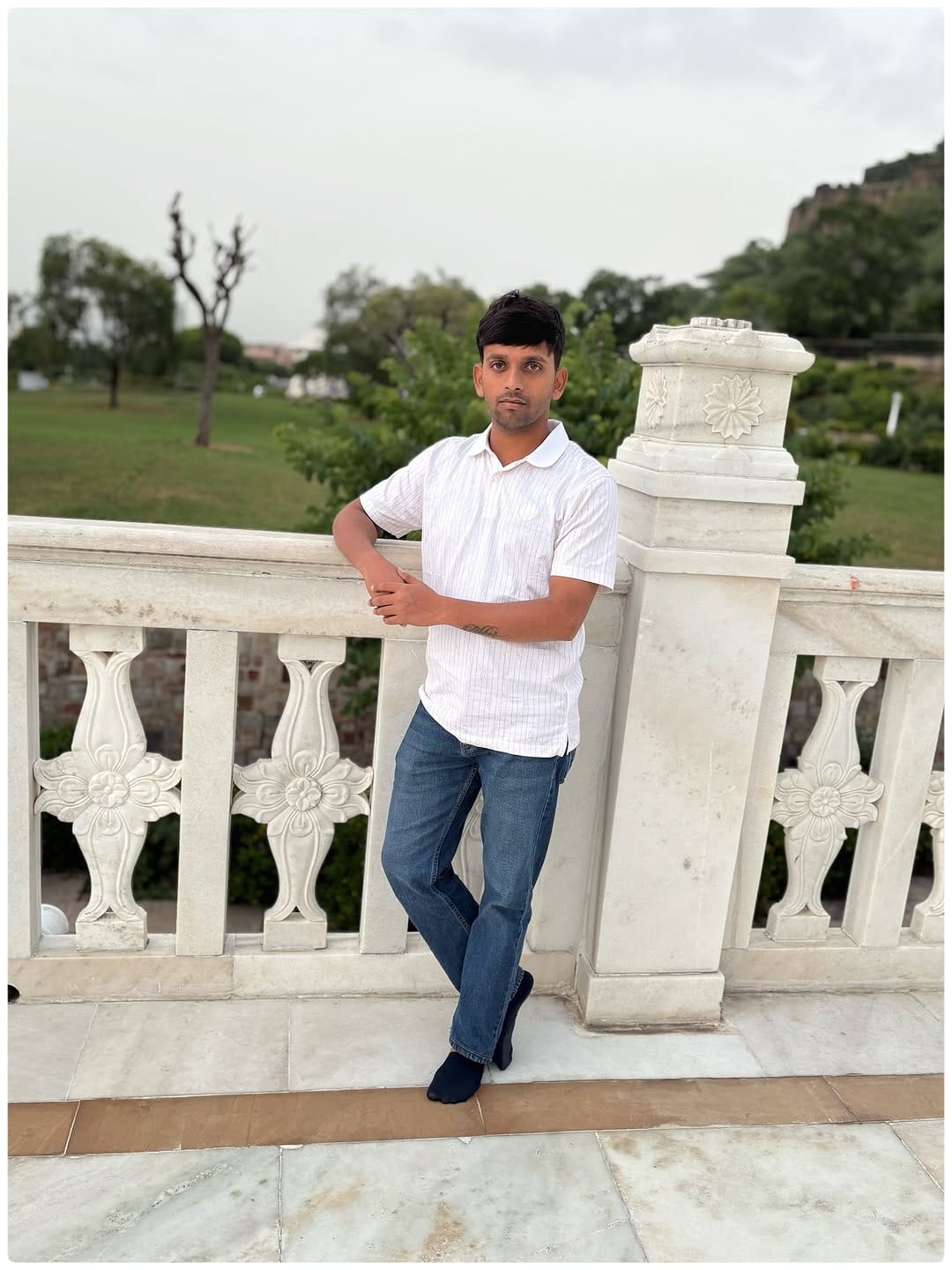 Post 9 by Gopal Chaube on Instagram (image)