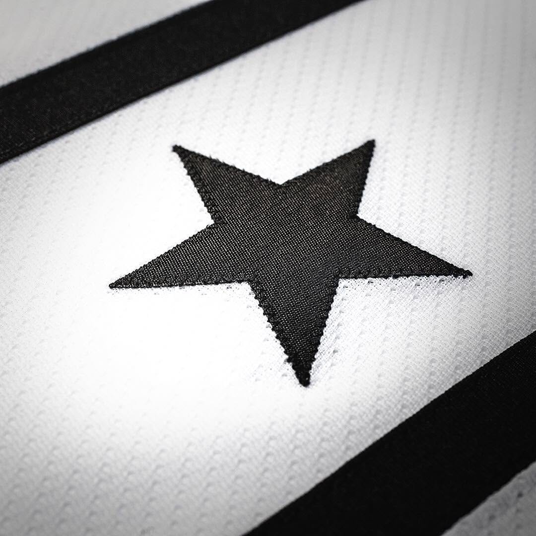 Post 5 by Reebok Hockey on Instagram (image)