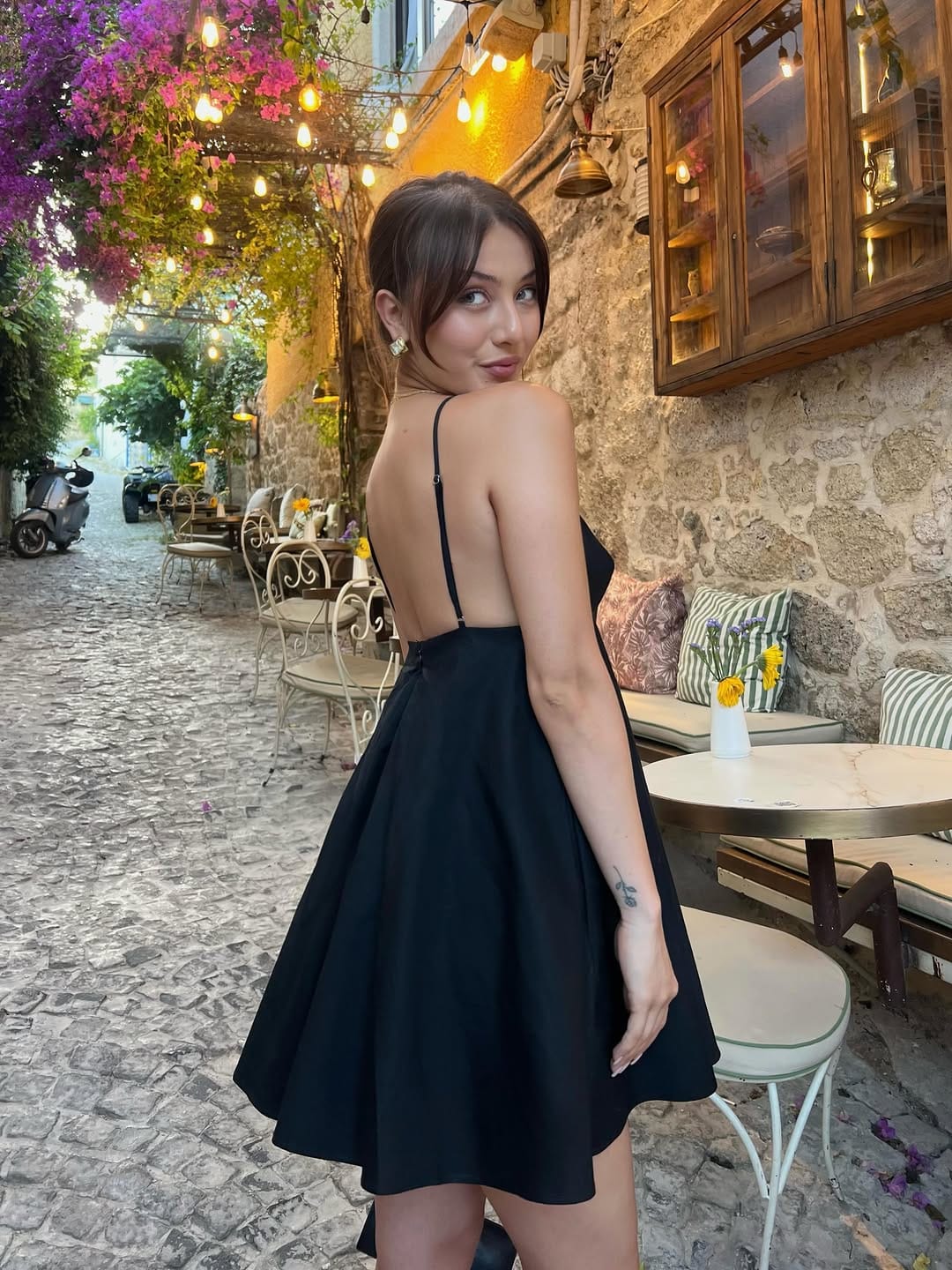 Post 5 by Elif🧚🏻‍♀️ on Instagram (carousel)