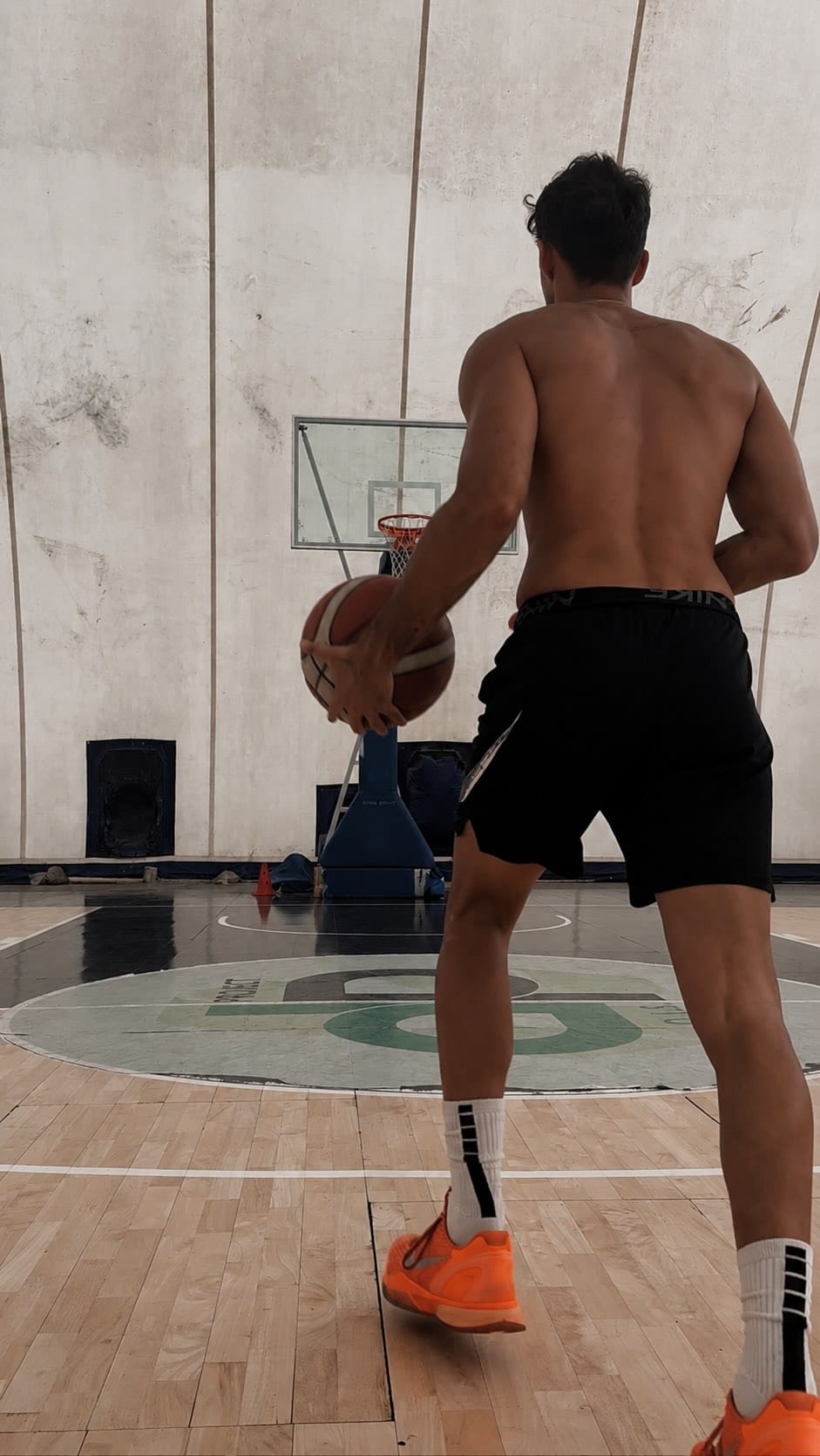 Post 2 by Davide Moretti on Instagram (video)