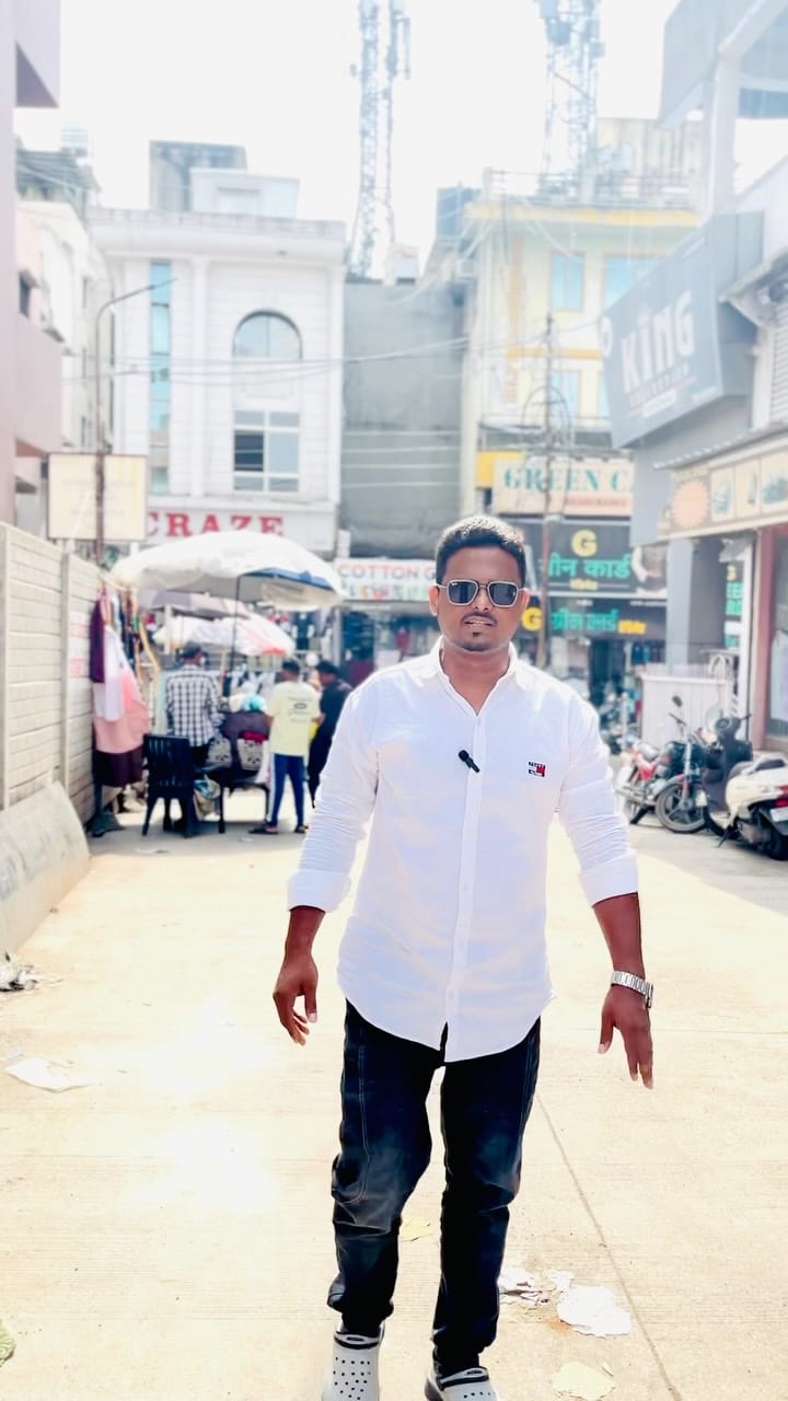Post 5 by Shoeb Khan on Instagram (video)