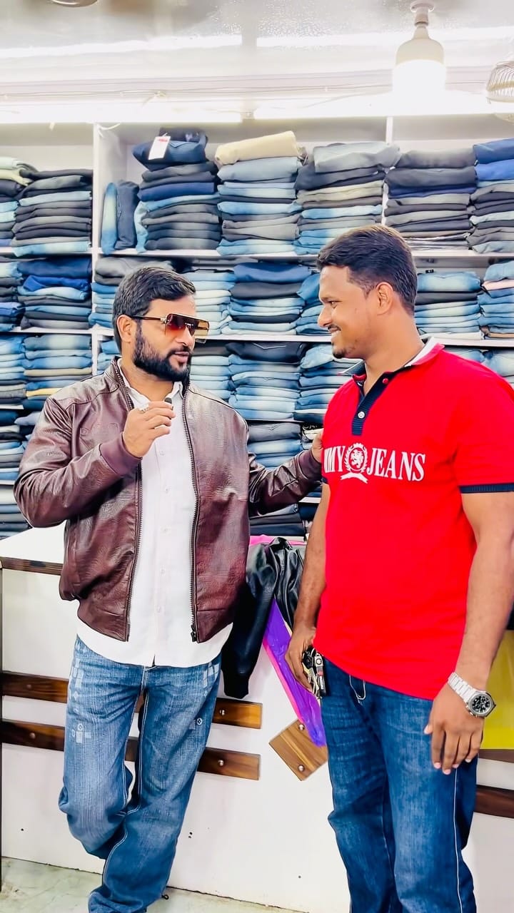 Post 6 by Shoeb Khan on Instagram (video)