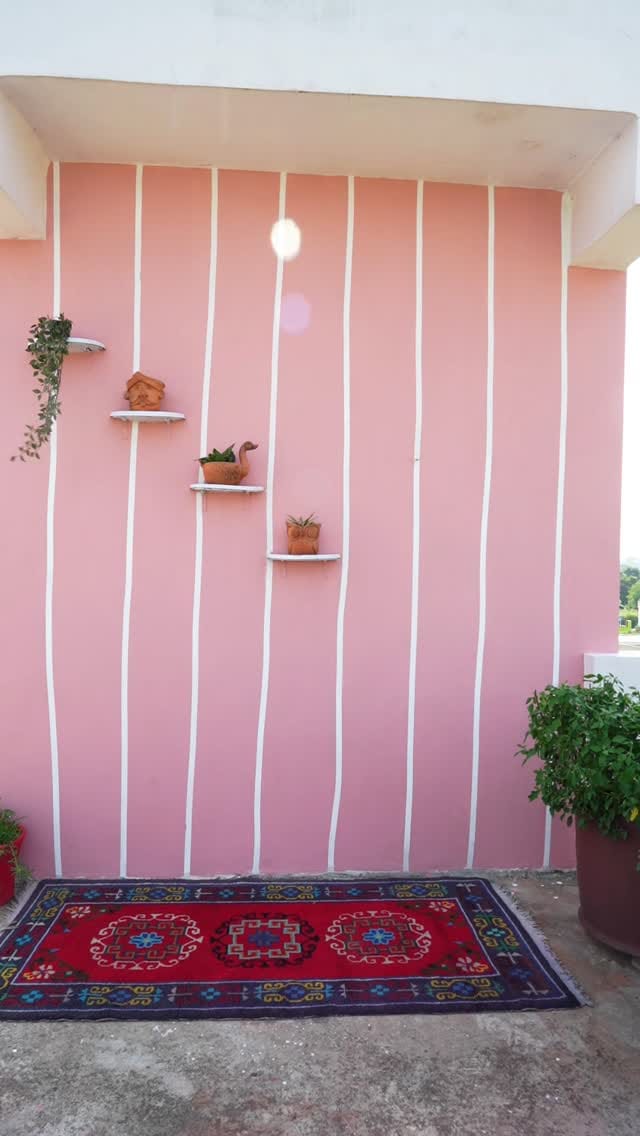 Post 4 by Sakshi Tamta on Instagram (video)