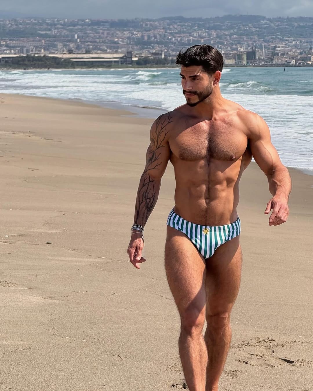 Post 4 by 𝗗𝗔𝗩𝗜𝗗𝗘 𝗦𝗜𝗟𝗩𝗘𝗦𝗧𝗥𝗜 on Instagram (carousel)