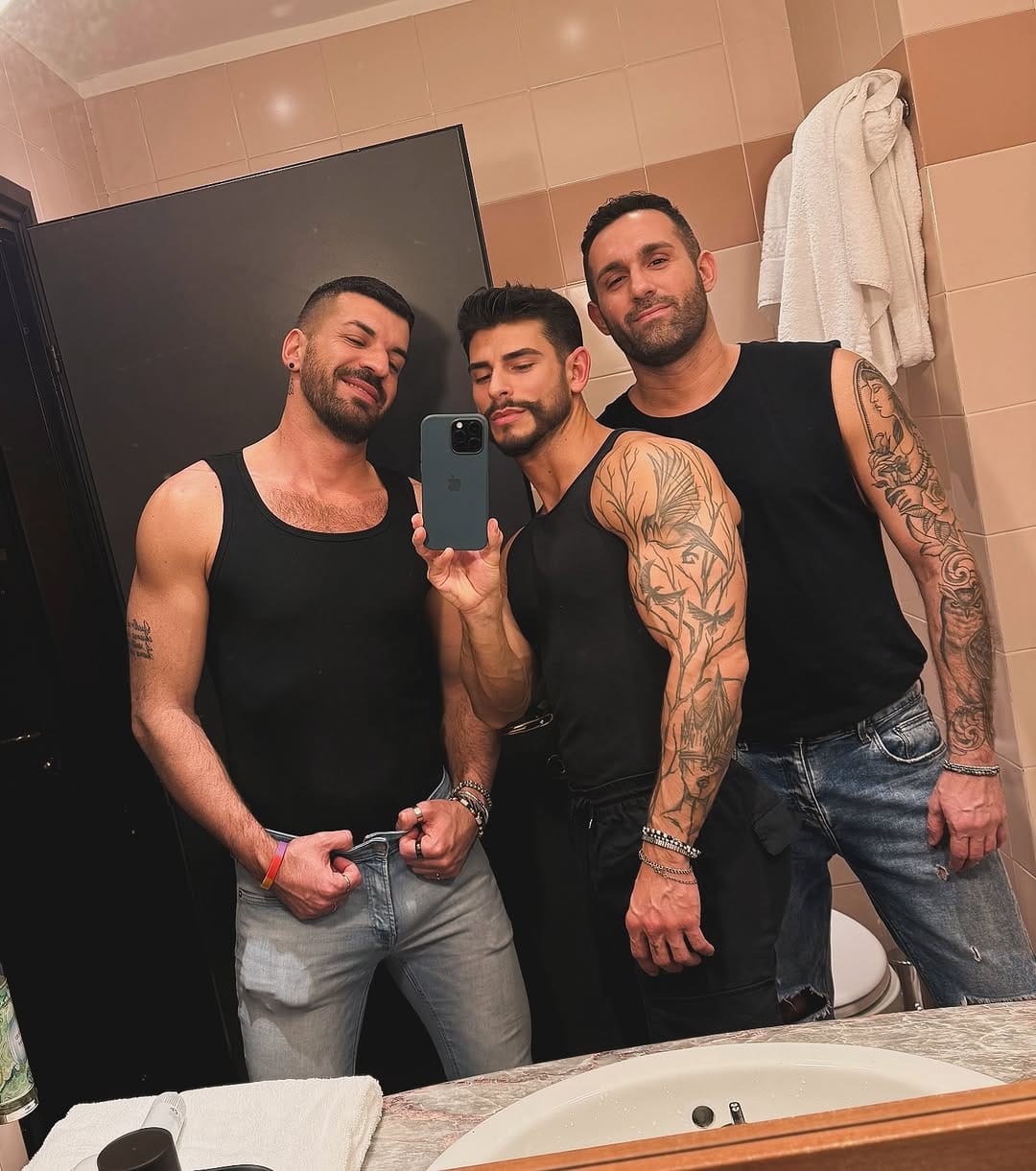 Post 6 by 𝗗𝗔𝗩𝗜𝗗𝗘 𝗦𝗜𝗟𝗩𝗘𝗦𝗧𝗥𝗜 on Instagram (image)