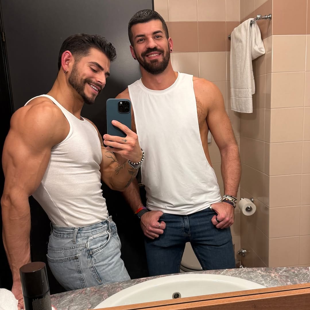 Post 9 by 𝗗𝗔𝗩𝗜𝗗𝗘 𝗦𝗜𝗟𝗩𝗘𝗦𝗧𝗥𝗜 on Instagram (image)