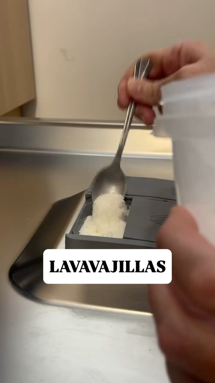 Post 7 by Laura on Instagram (video)