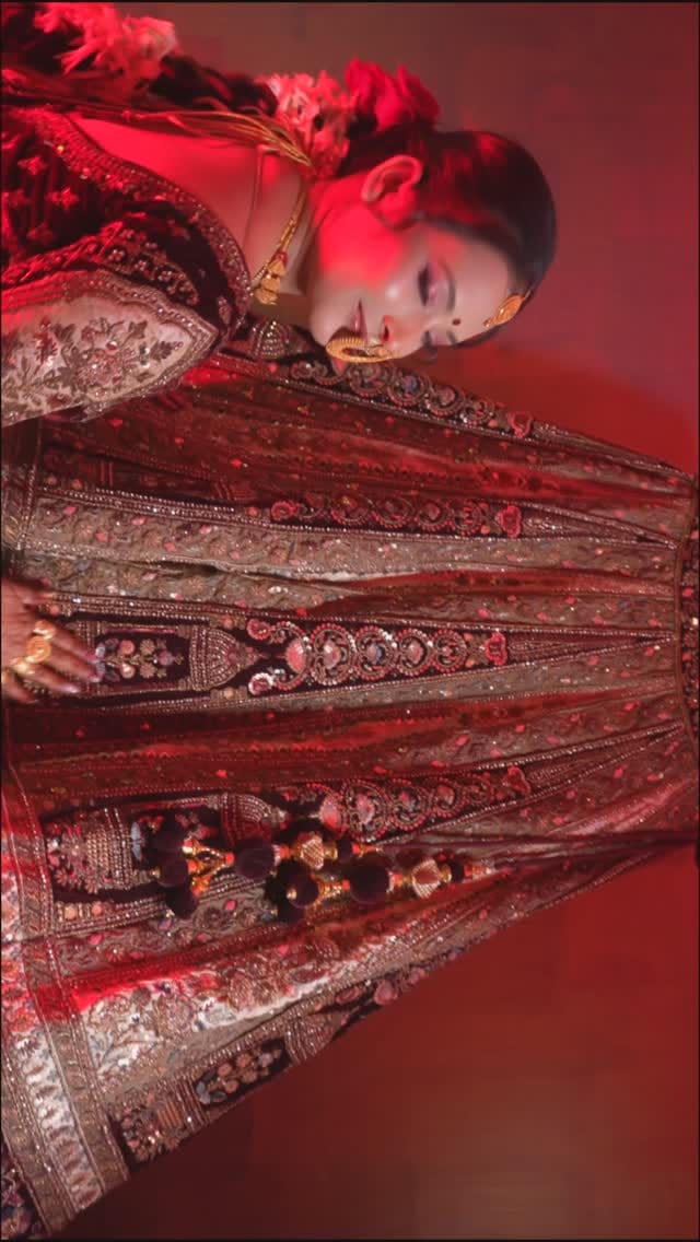 Post 9 by Komal Mehta Bisht on Instagram (video)
