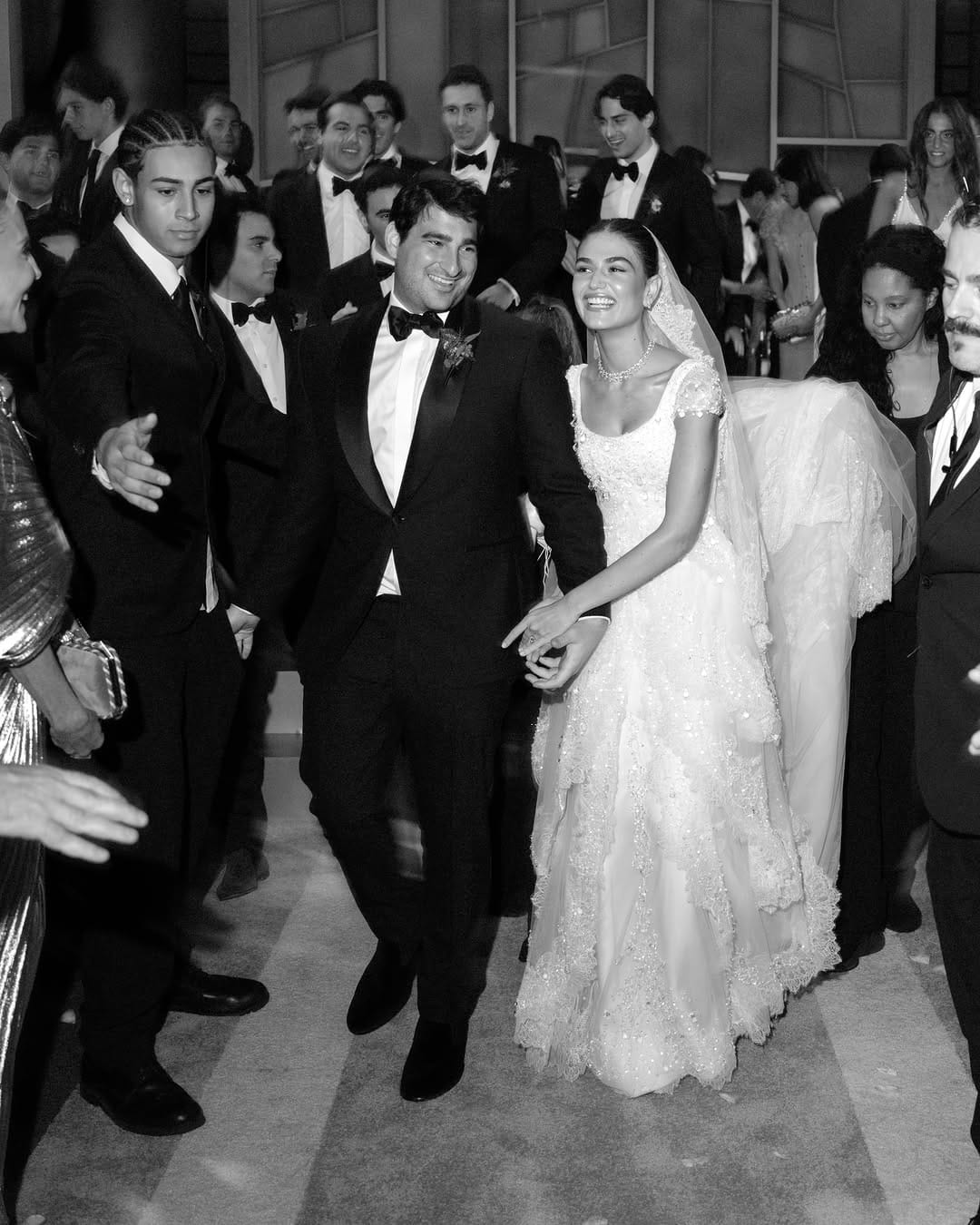 Post 4 by WEDDINGS BY ALLAN ZEPEDA on Instagram (carousel)