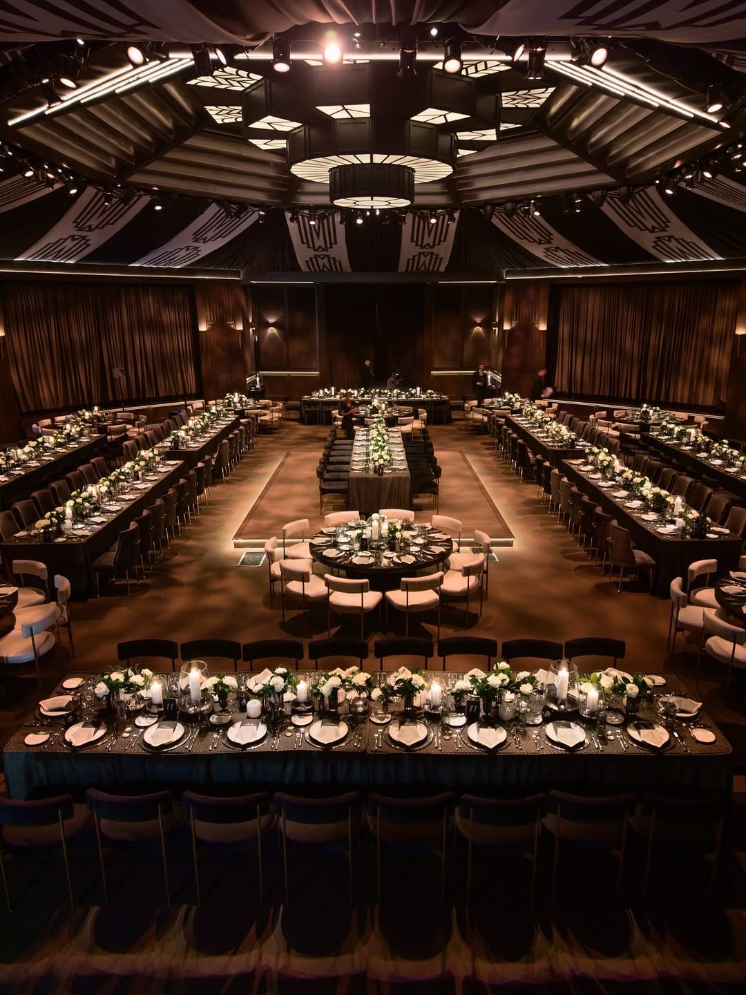 Post 7 by WEDDINGS BY ALLAN ZEPEDA on Instagram (carousel)