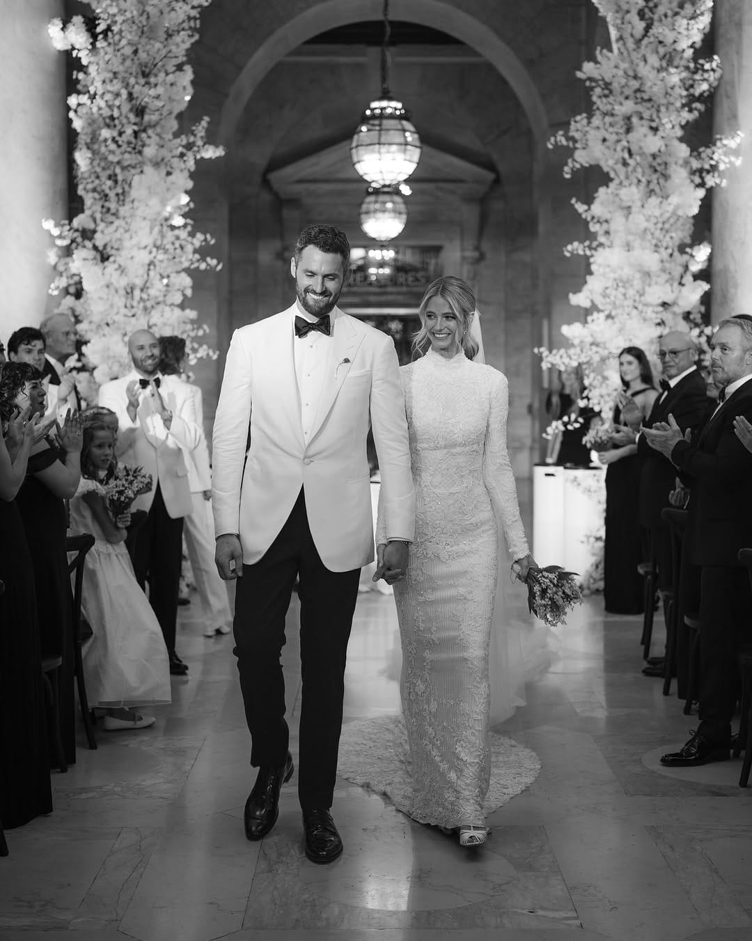 Post 5 by WEDDINGS BY ALLAN ZEPEDA on Instagram (image)