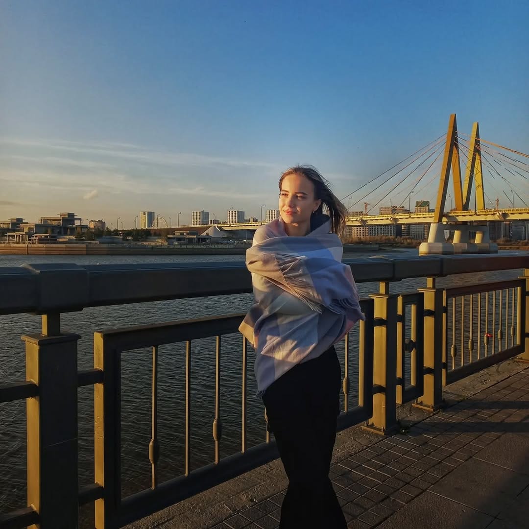 Post 9 by 𝘈𝘯𝘨𝘦𝘭𝘪𝘯𝘢 on Instagram (carousel)