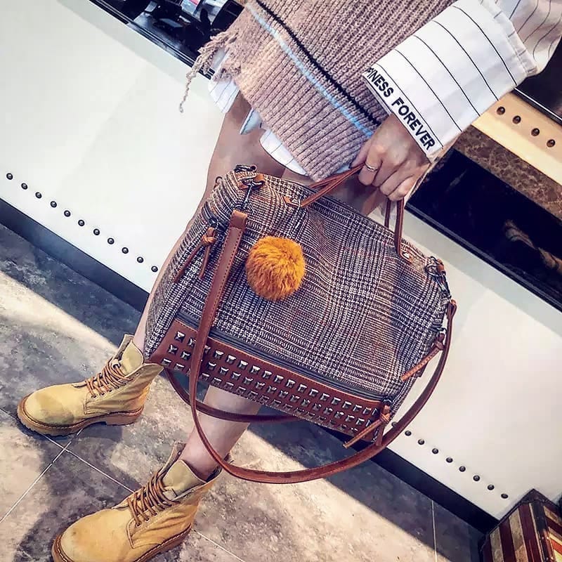 Post 3 by ✴FloralCat Bags & Accessories✴ on Instagram (image)