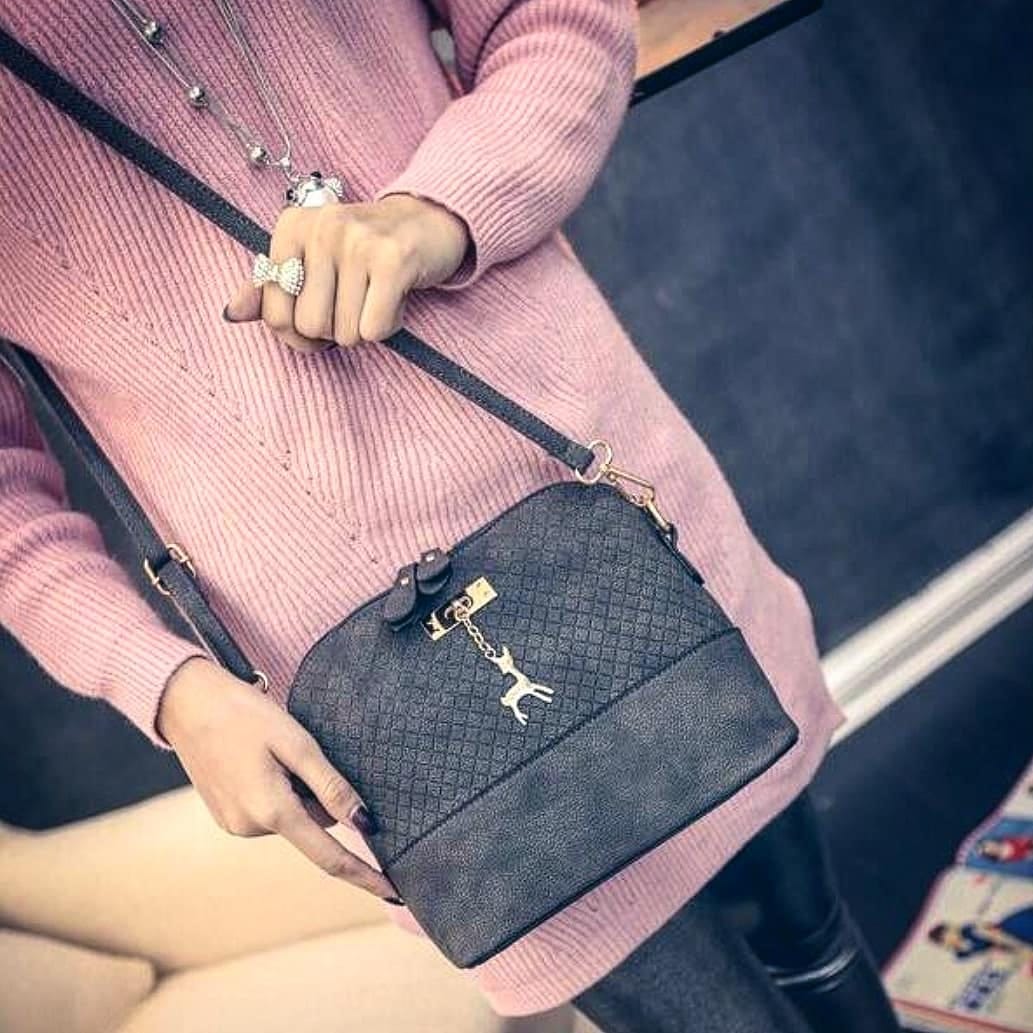 Post 6 by ✴FloralCat Bags & Accessories✴ on Instagram (image)