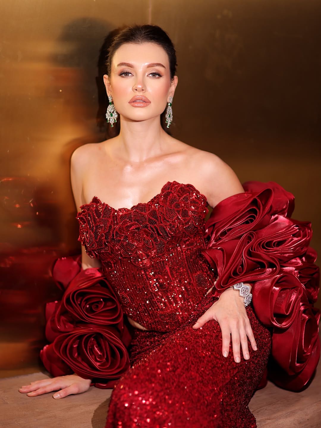 Post 7 by Tarun Singh  || Fashion & Beauty photographer on Instagram (carousel)