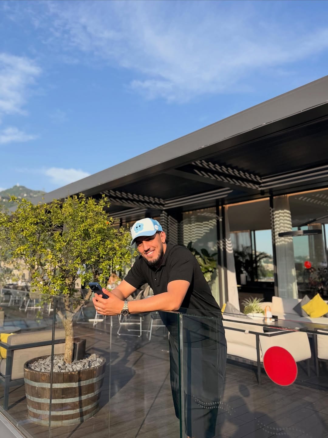 Post 8 by Nidhal Soltani on Instagram (carousel)