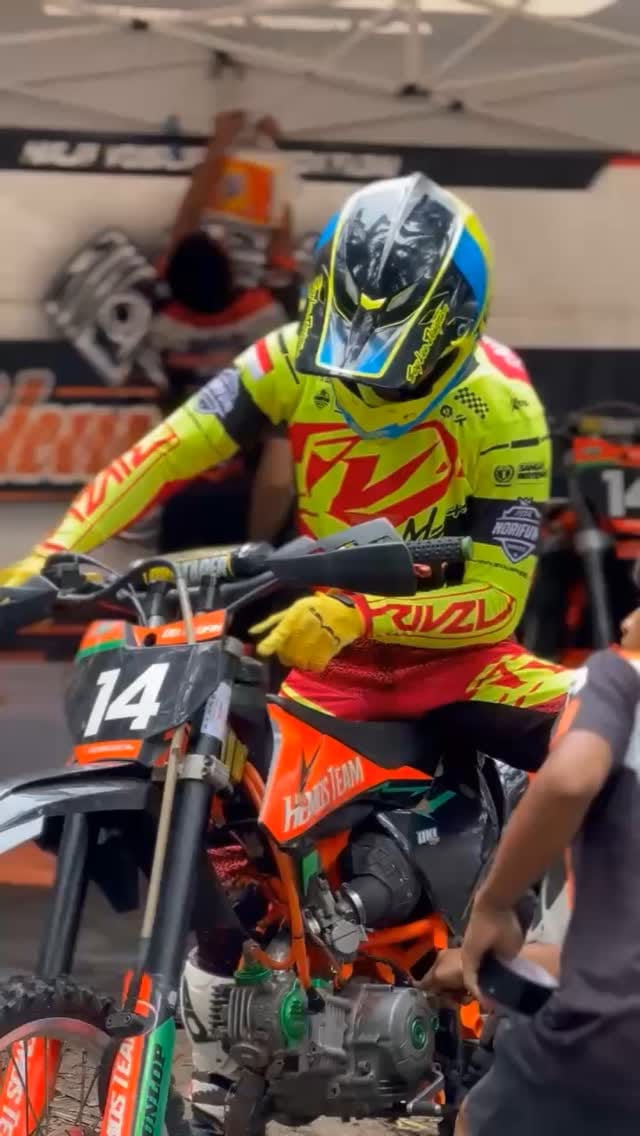 Post 6 by New Rahnanda Putra on Instagram (video)
