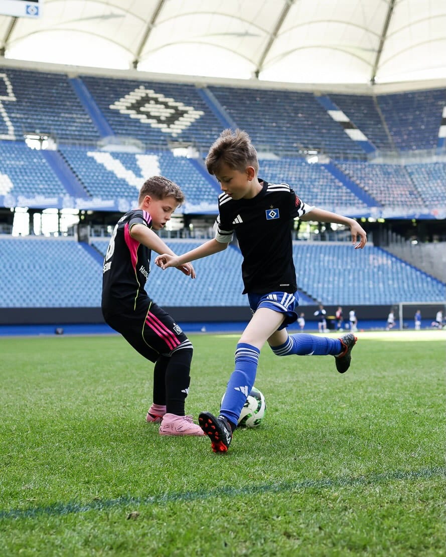 Post 6 by Die HSV-Fußballschule on Instagram (carousel)