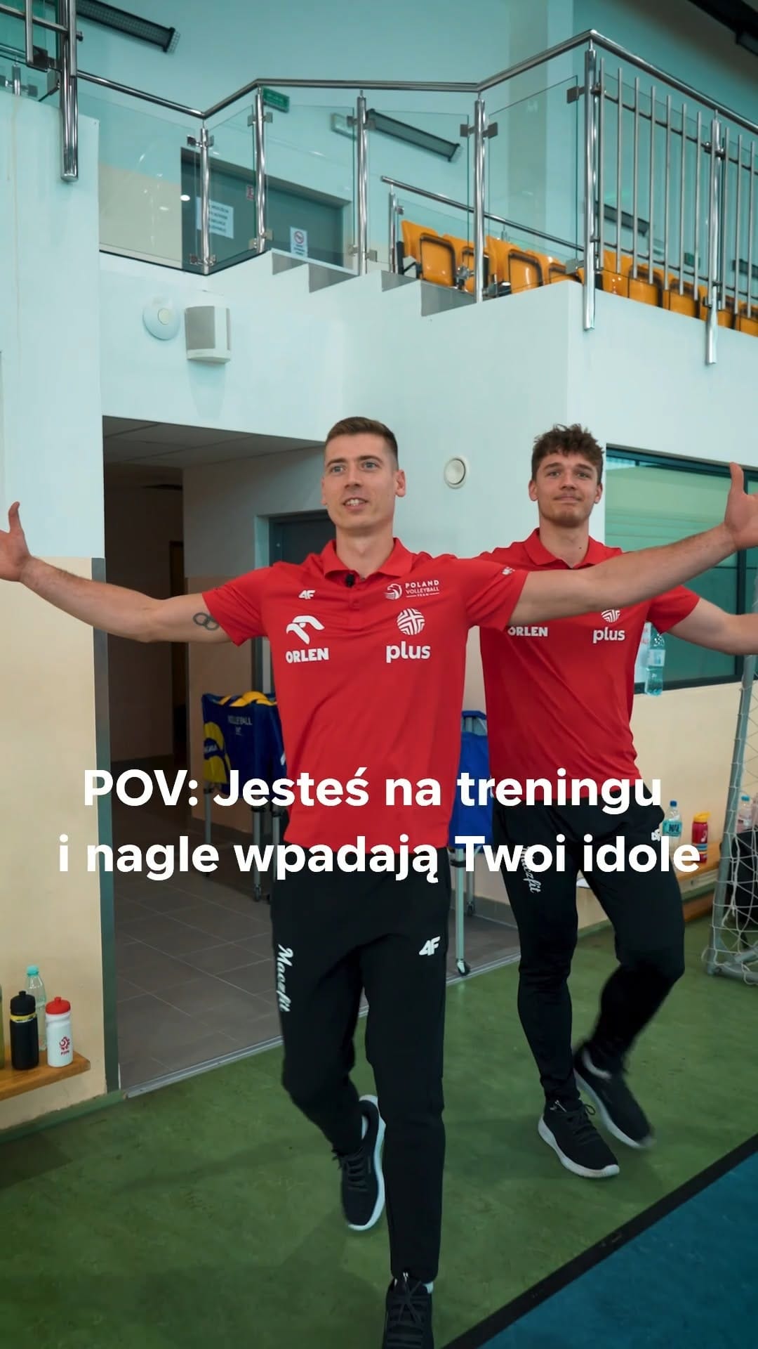 Post 4 by Kamil Semeniuk on Instagram (video)