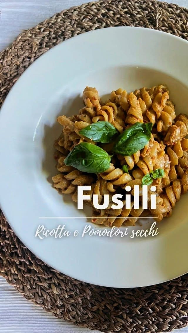 Post 6 by Food Science And More💫 on Instagram (video)