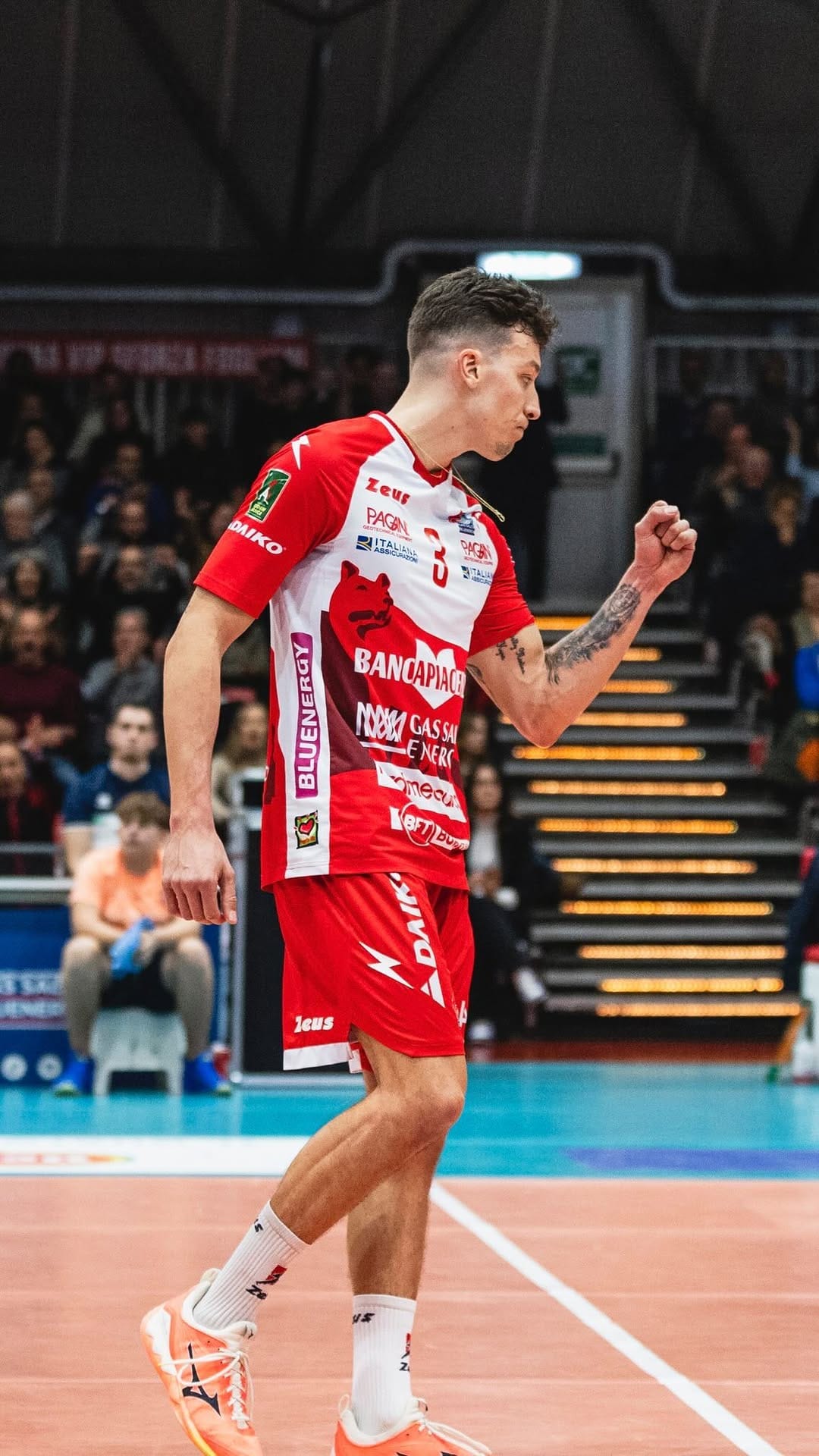 Post 8 by Francesco Recine on Instagram (video)