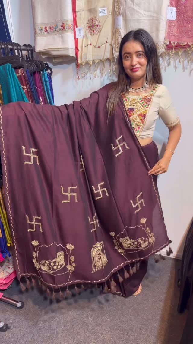 Post 6 by Mahira saree on Instagram (video)