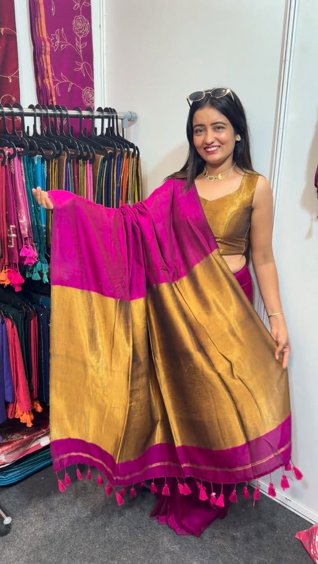Post 4 by Mahira saree on Instagram (video)