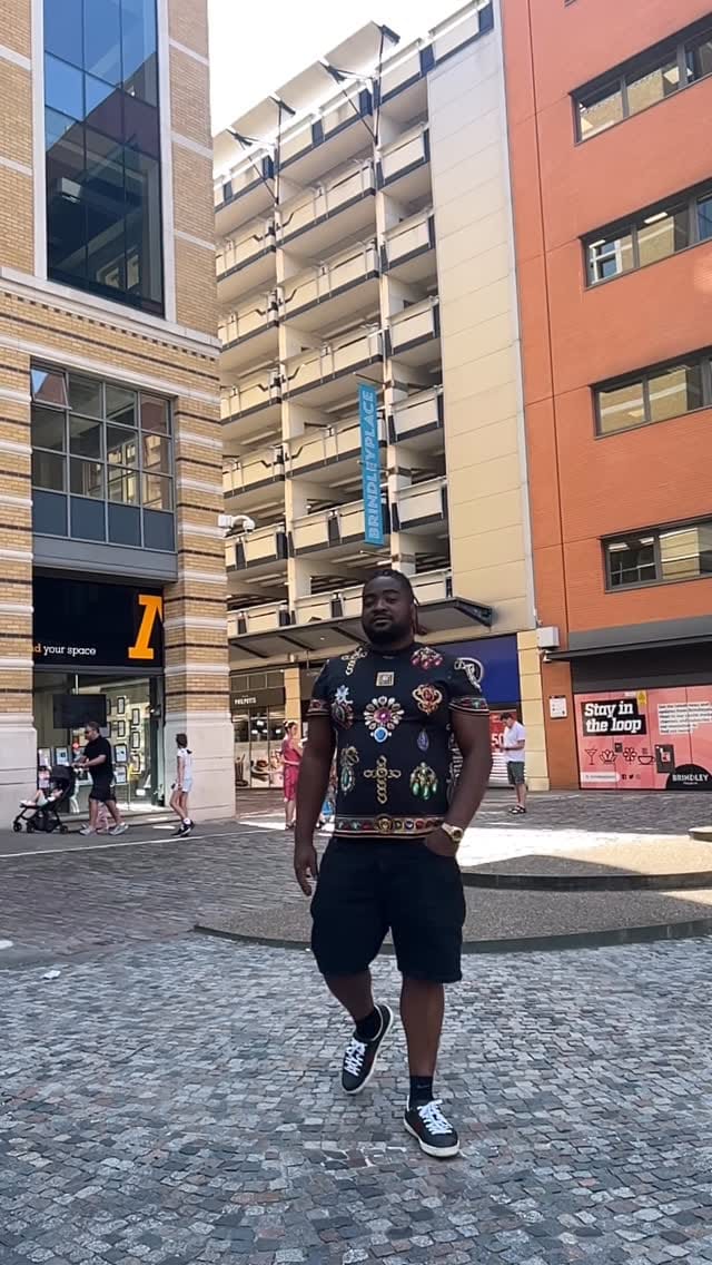 Post 5 by Hotbillz on Instagram (video)