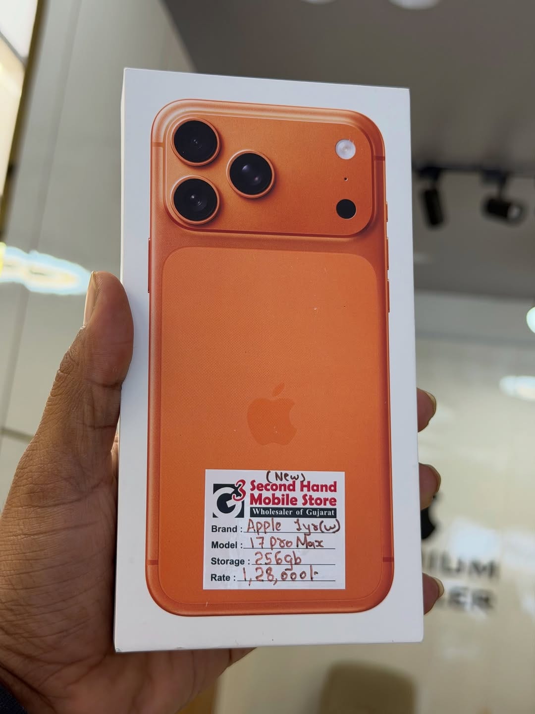 Post 5 by G3 second hand mobile store on Instagram (image)