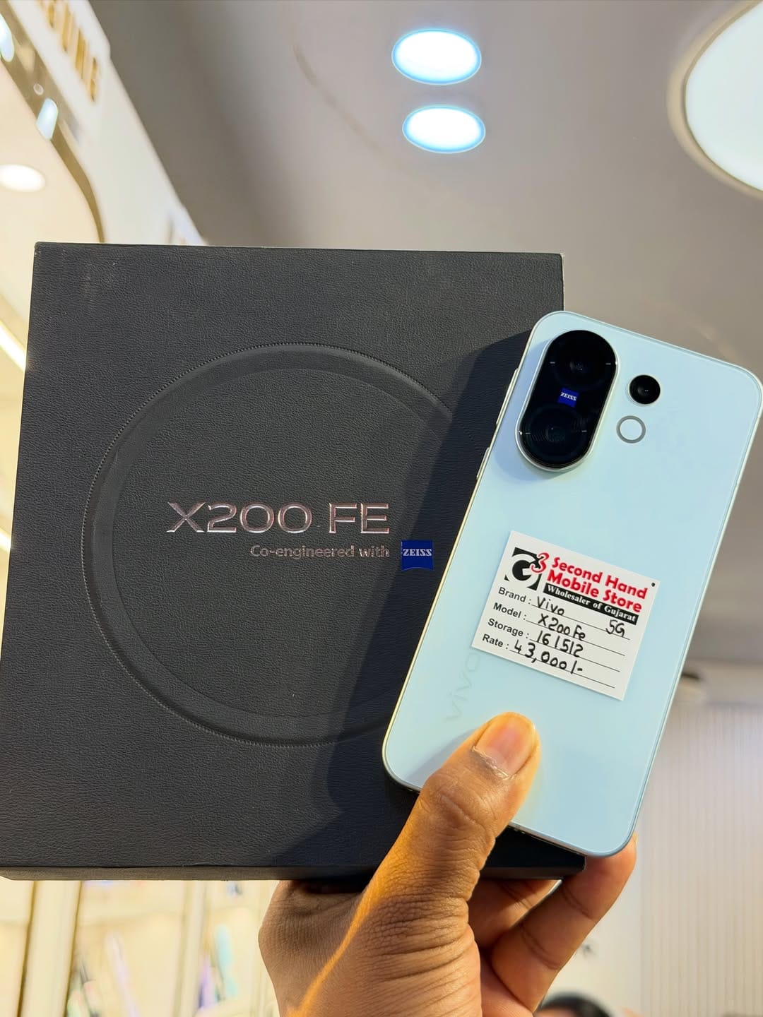 Post 1 by G3 second hand mobile store on Instagram (carousel)