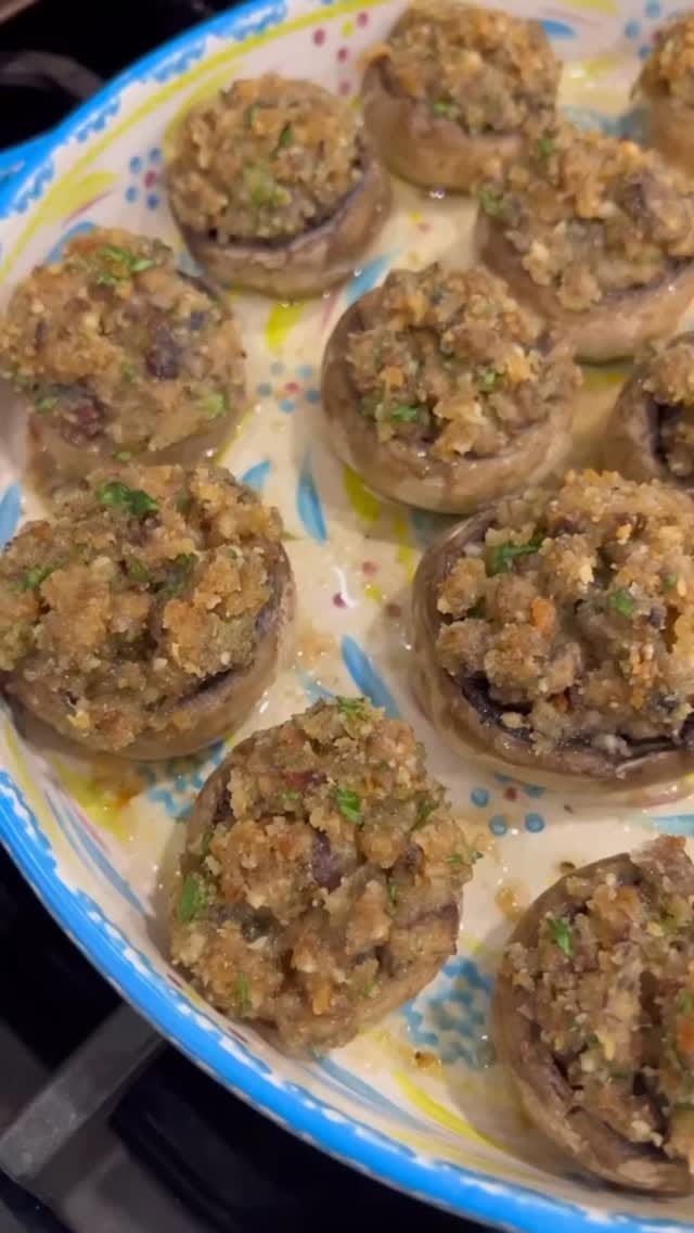 Post 5 by Enza on Instagram (video)