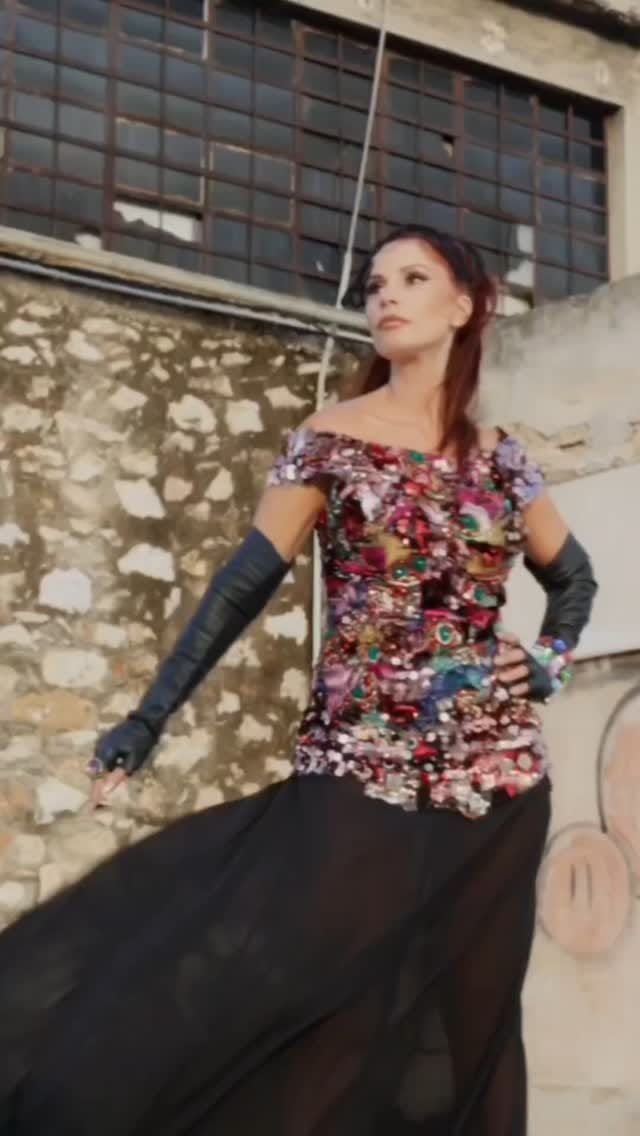 Post 2 by PERSONART on Instagram (video)