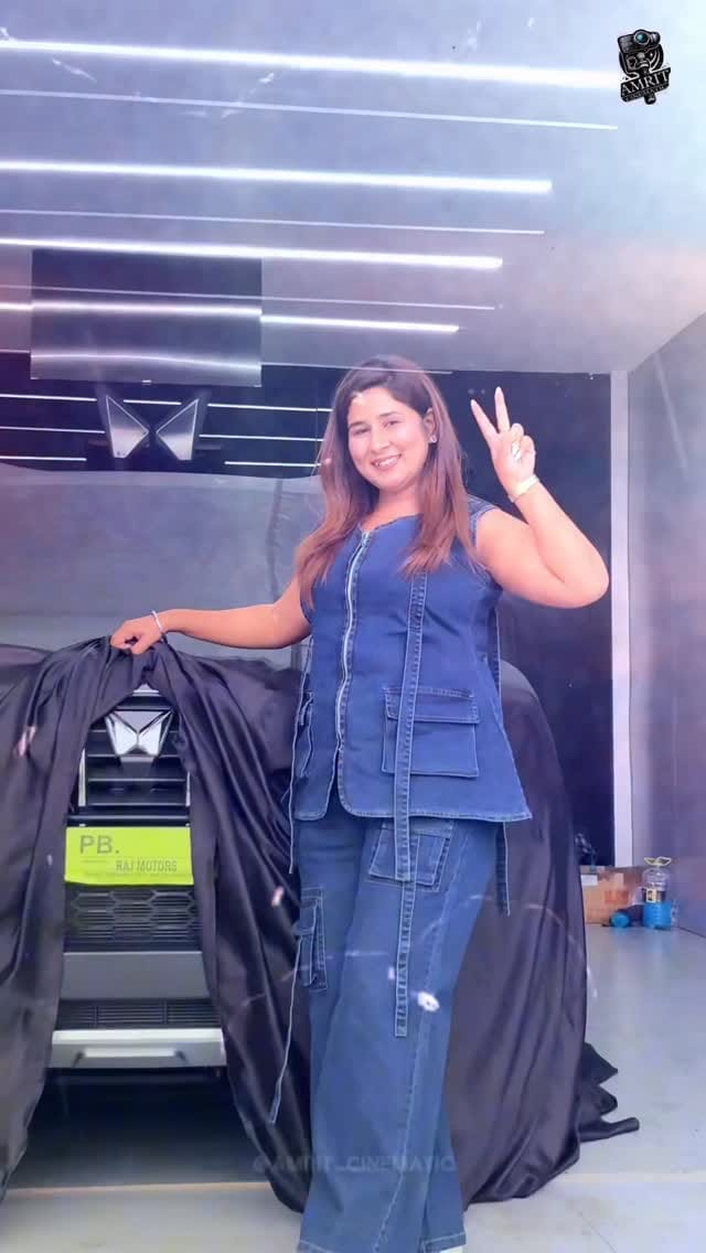 Post 8 by 💜Gurinder kaur ✪ on Instagram (video)